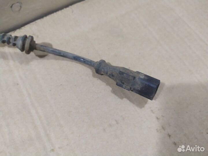 Датчик abs задний правый Nissan Almera G15 K4M