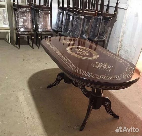 Стол Лапка (версаче)