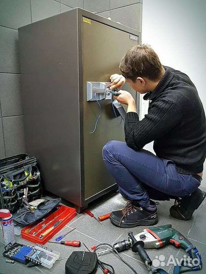 Замена замков, личинок. Врезка замков. Вскрытие