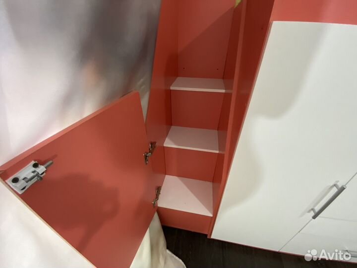 Детская кровать со шкафом