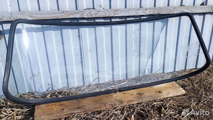 Лобовое и заднее стекло Москвич 412