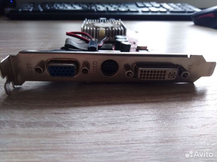 Видеокарта ati radeon hd2600 xt 512mb