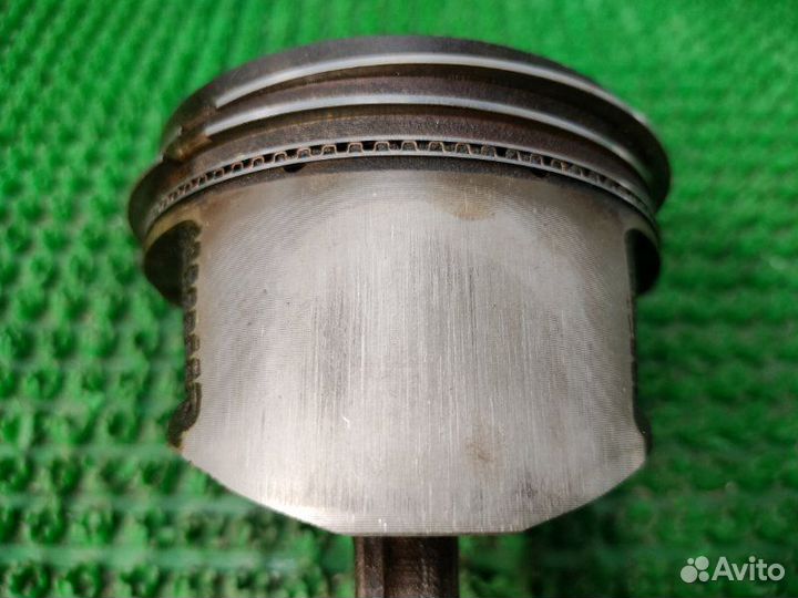 Поршень с шатуном Nissan Primera P11 SR20DE 1998