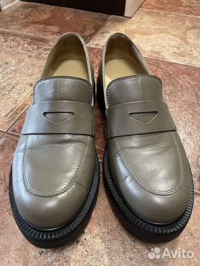 Лоферы женские 39 размер