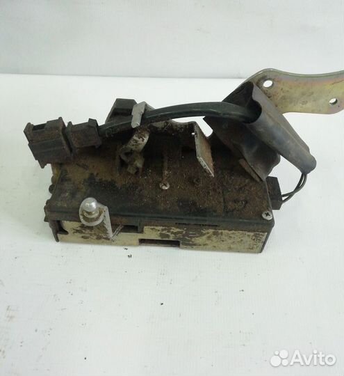 Замок двери задней правой