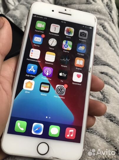 Телефон iPhone7+