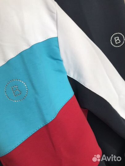 Спортивный костюм женский