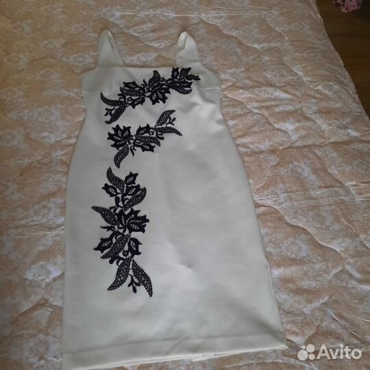 Платье праздничное