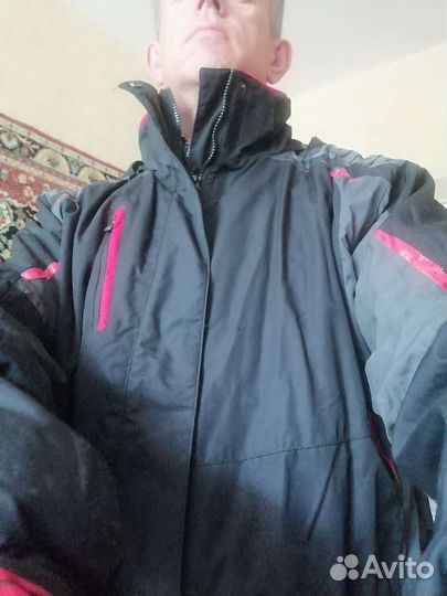 Куртка для зимних видов спорта