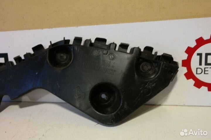 Кронштейн бампера задний правый Renault Duster