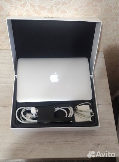 Apple MacBook Air 11 2014