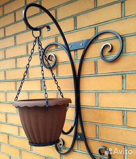 Кашпо кованое