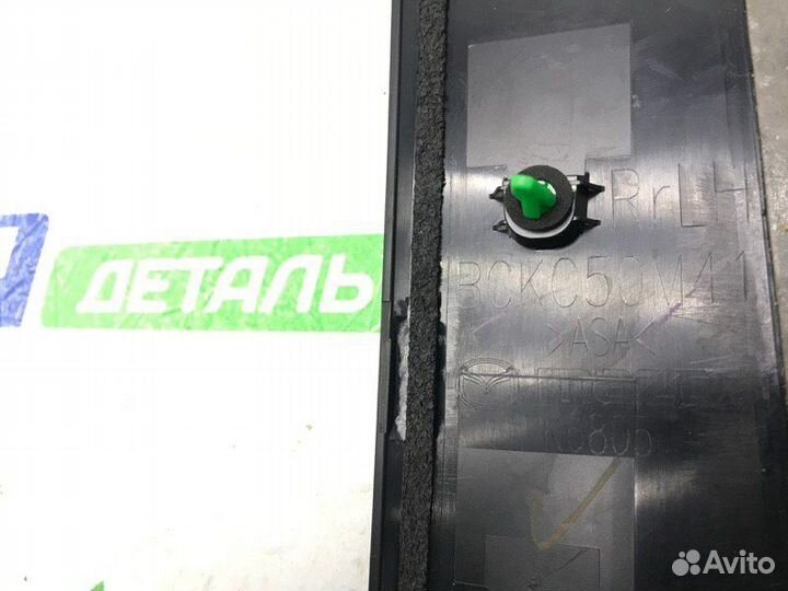 Накладка декоративная двери левая Mazda 3Bp