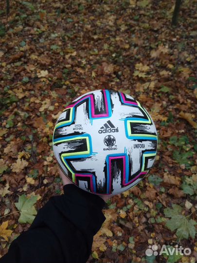 Футбольный мяч adidas 5 размер