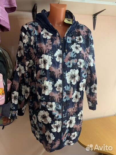 Ветровка женская