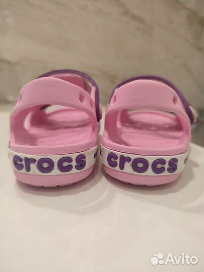 Сандалии crocs c7