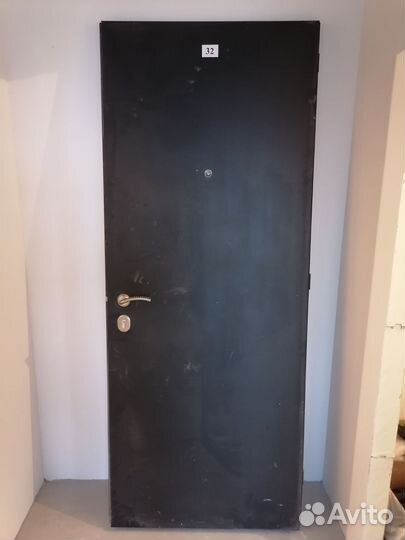 Металлическая дверь бу 90 200