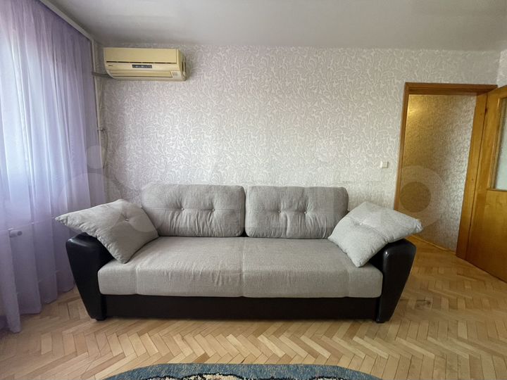 2-к. квартира, 50 м², 8/9 эт.