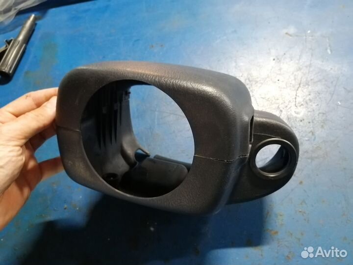 Кожух рулевой колонки Hyundai Elantra