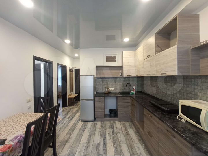 2-к. квартира, 70 м², 2/4 эт.