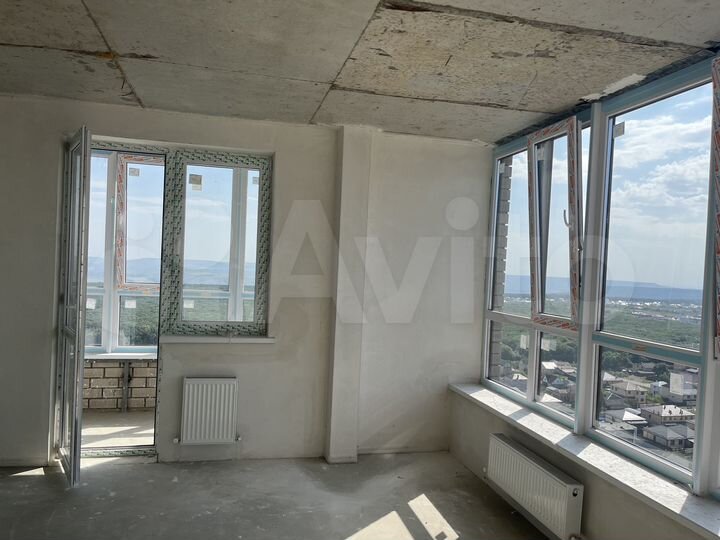 2-к. квартира, 81 м², 22/25 эт.