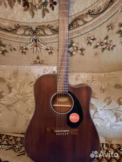 Гитара эл.ак.Fender CD60S и комплект приятностей