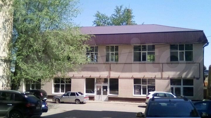 Здание, 834 м²