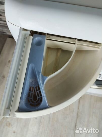 Стиральная машина HotPoint Ariston