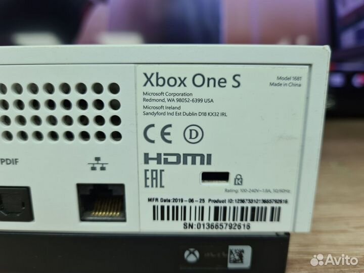 П.11006 Xbox One S 1Tb