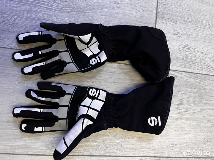 Перчатки для картинга