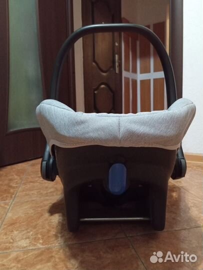 Детское кресло-люлька автомобильное