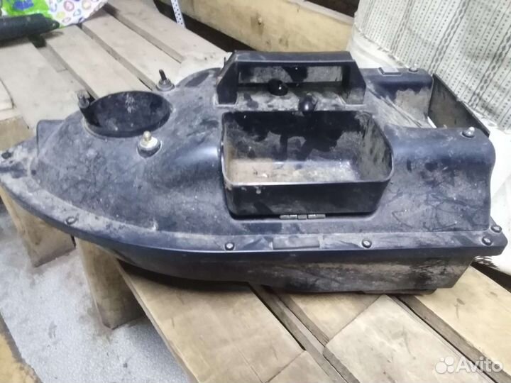 Прикормочный кораблик