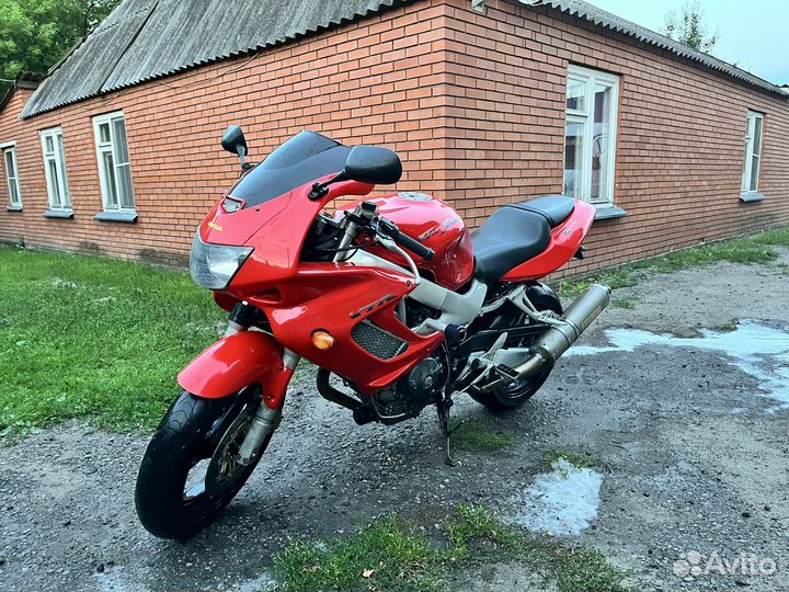 Продам Honda vtr 1000F