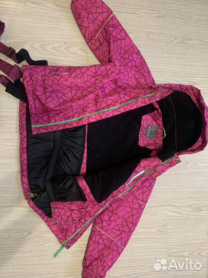 Спортивный лыжный костюм