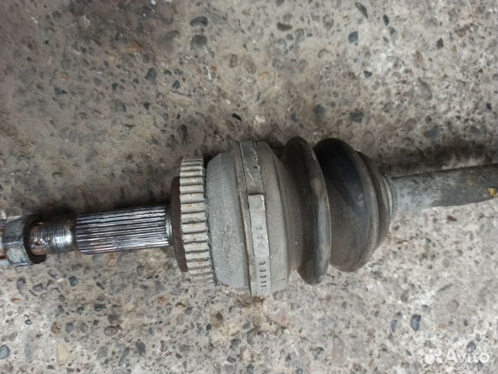 Привод передний левый Hyundai Tucson JM