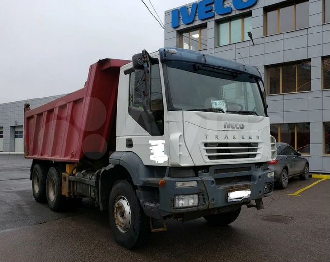 Дом 2000 м² на участке 100 сот.