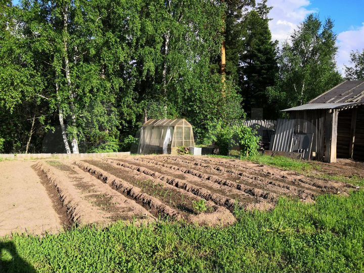 Дом 56 м² на участке 8 сот.