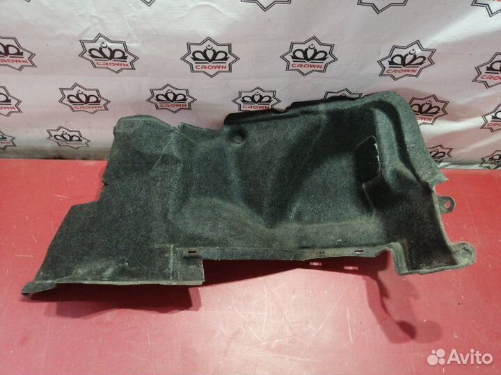 Обшивка багажника правая Toyota Corolla E150 1zrfe