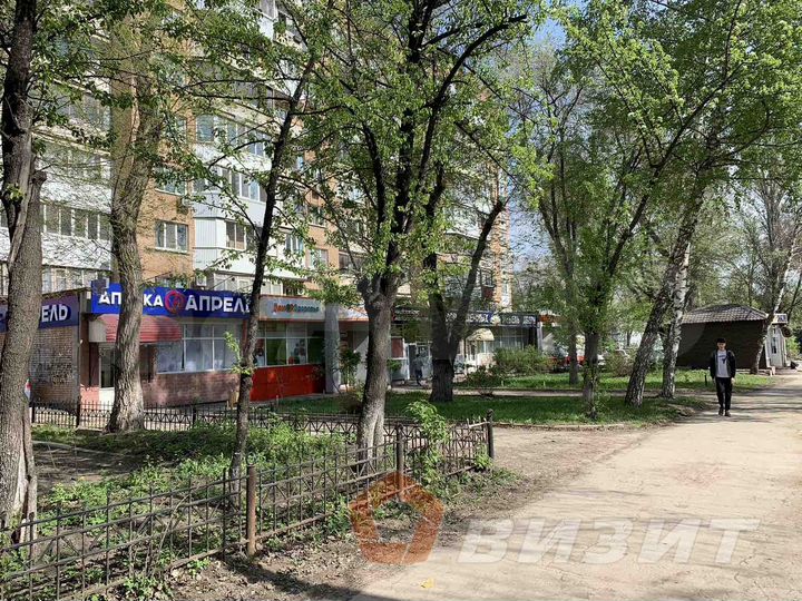 Торговая площадь, 220 м² на 1 линии