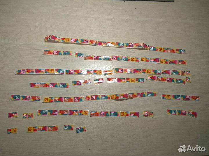 Наклейки магнит