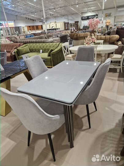 Обеденный стол Амадей