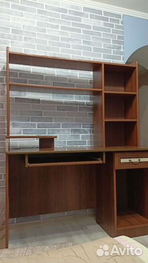 Компьютерный стол