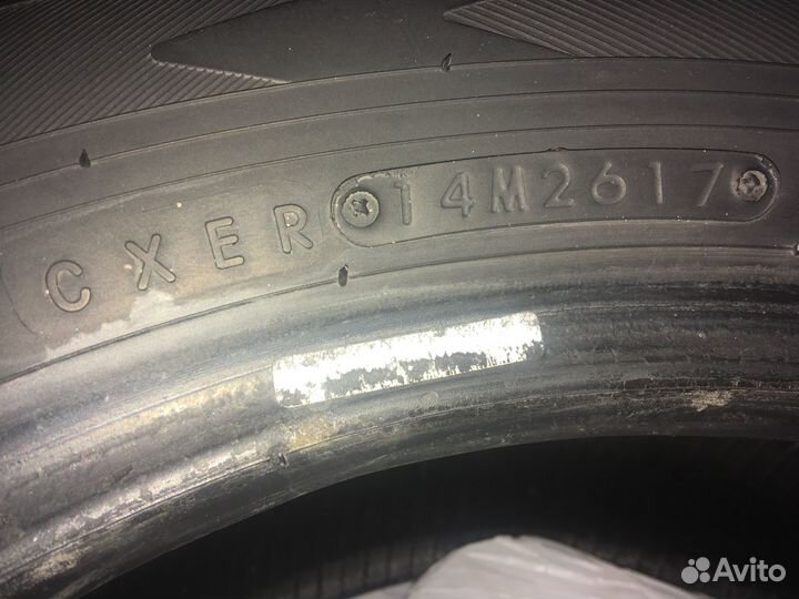 Toyo Tranpath MPZ 215/60 R17 96H