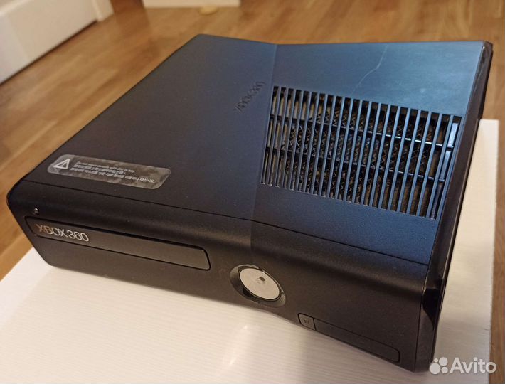 Игровая приставка Xbox 360s 250gb