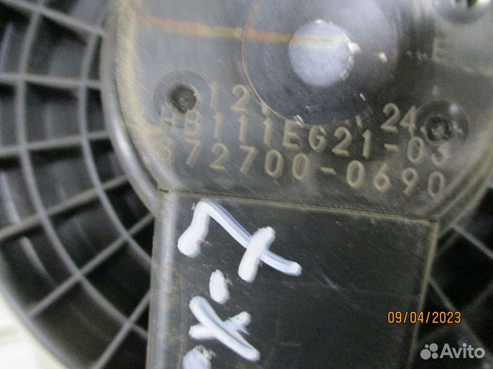 Моторчик печки Мазда сх-7