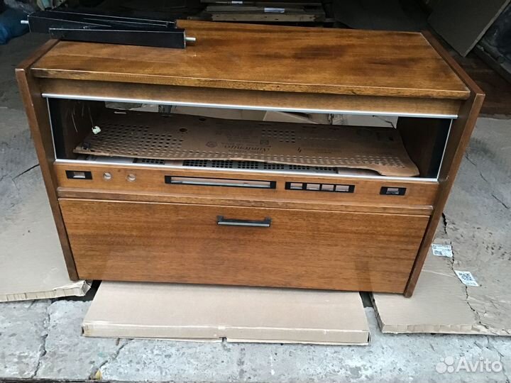 Корпус радиоприемника Симфония 003