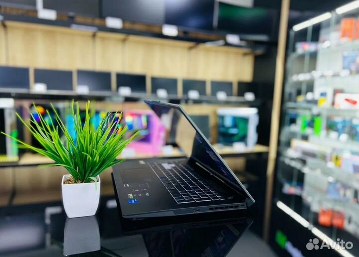 Игровой ноутбук Asus 17