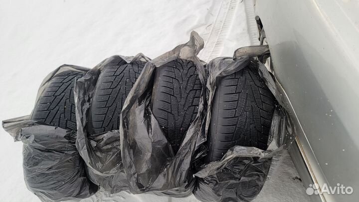 Kumho WinterCraft Ice Wi32 235/50 R18