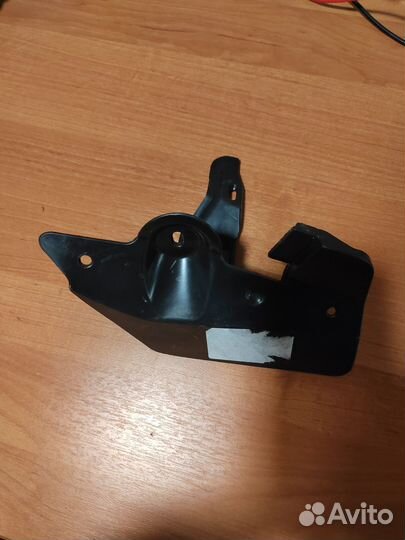 Спойлер зад. лев. подкрылка Skoda octavia A5