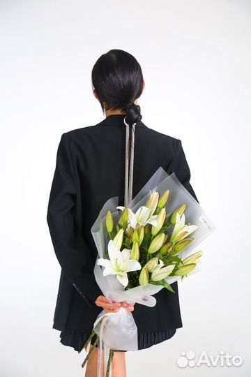 Букет с лилией. Доставка